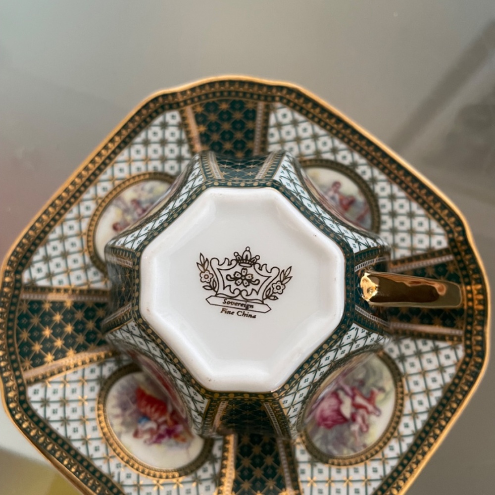 Tea cups - Picture 8 of 11